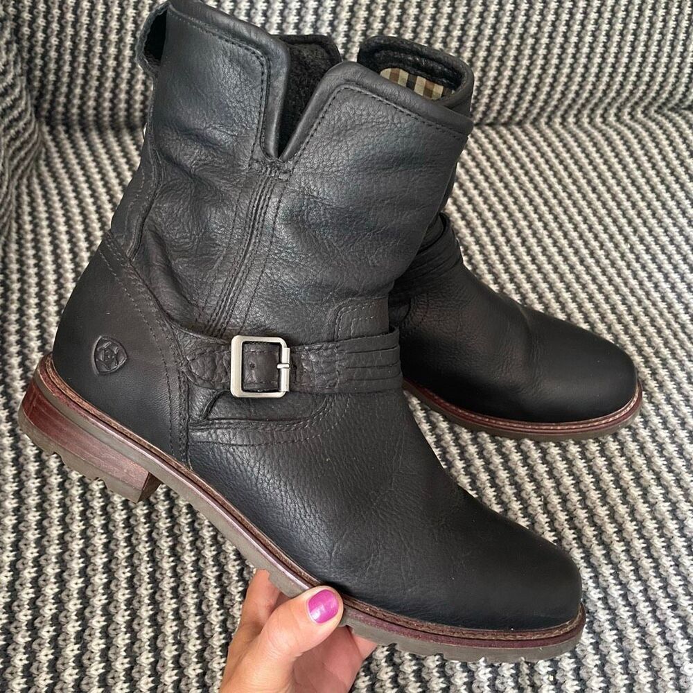 Ariat Savannah women’s shoe size 10.5 waterproof black boot